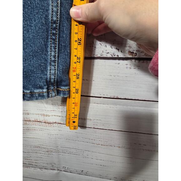 Levi's 505 Men's Jeans 40x32 Regular Fit straight leg Medium Wash denim classic - Picture 4 of 6